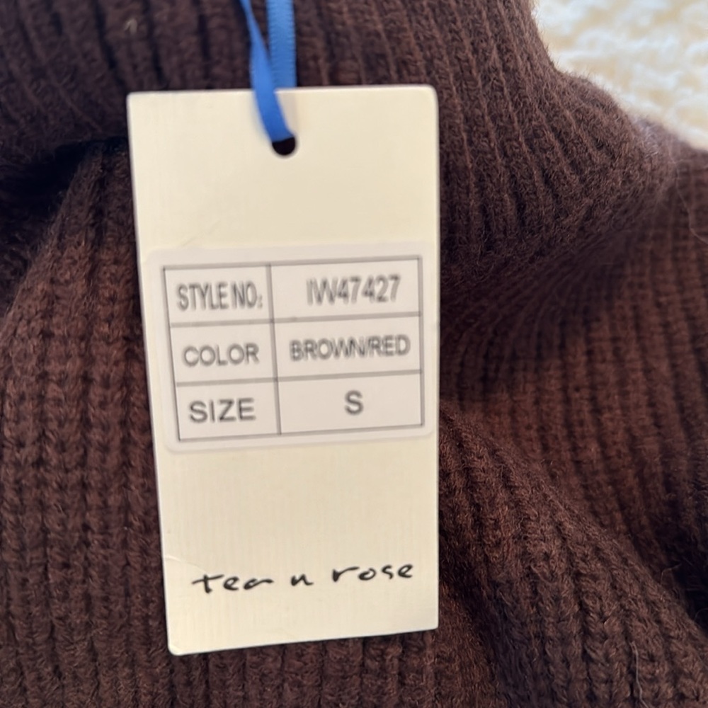 NWT Tea & Rose Turtle Neck Sweater Medium - Picture 3 of 4